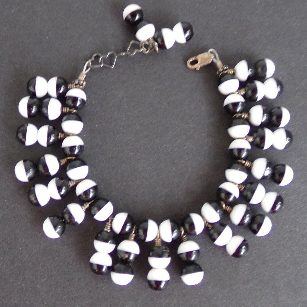 Vintage White Black Beads Hearts Bracelet Small 6'' Plastic